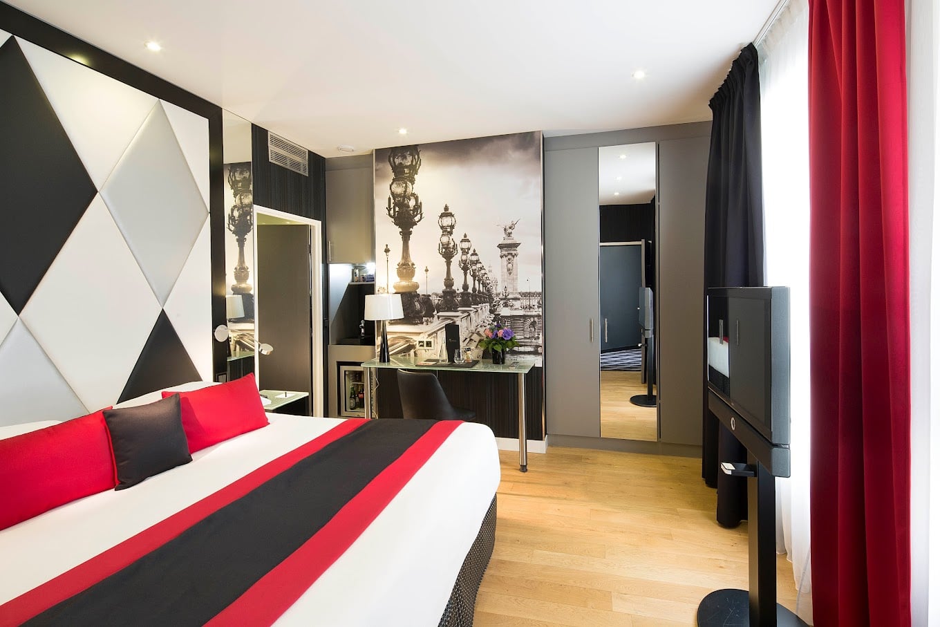 L'Empire Paris